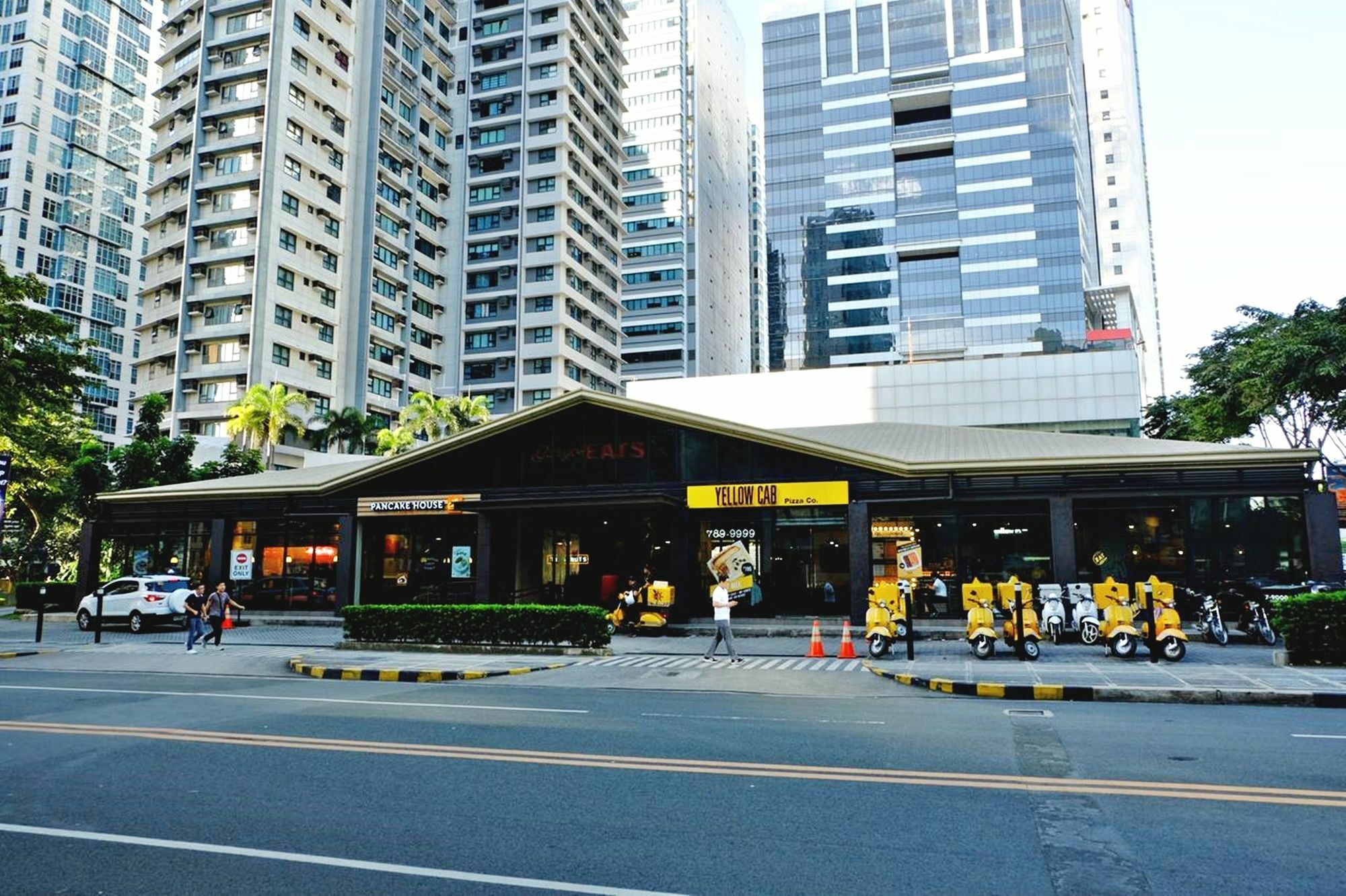 Bellagio Towers By Stays Ph Makati City Bagian luar foto