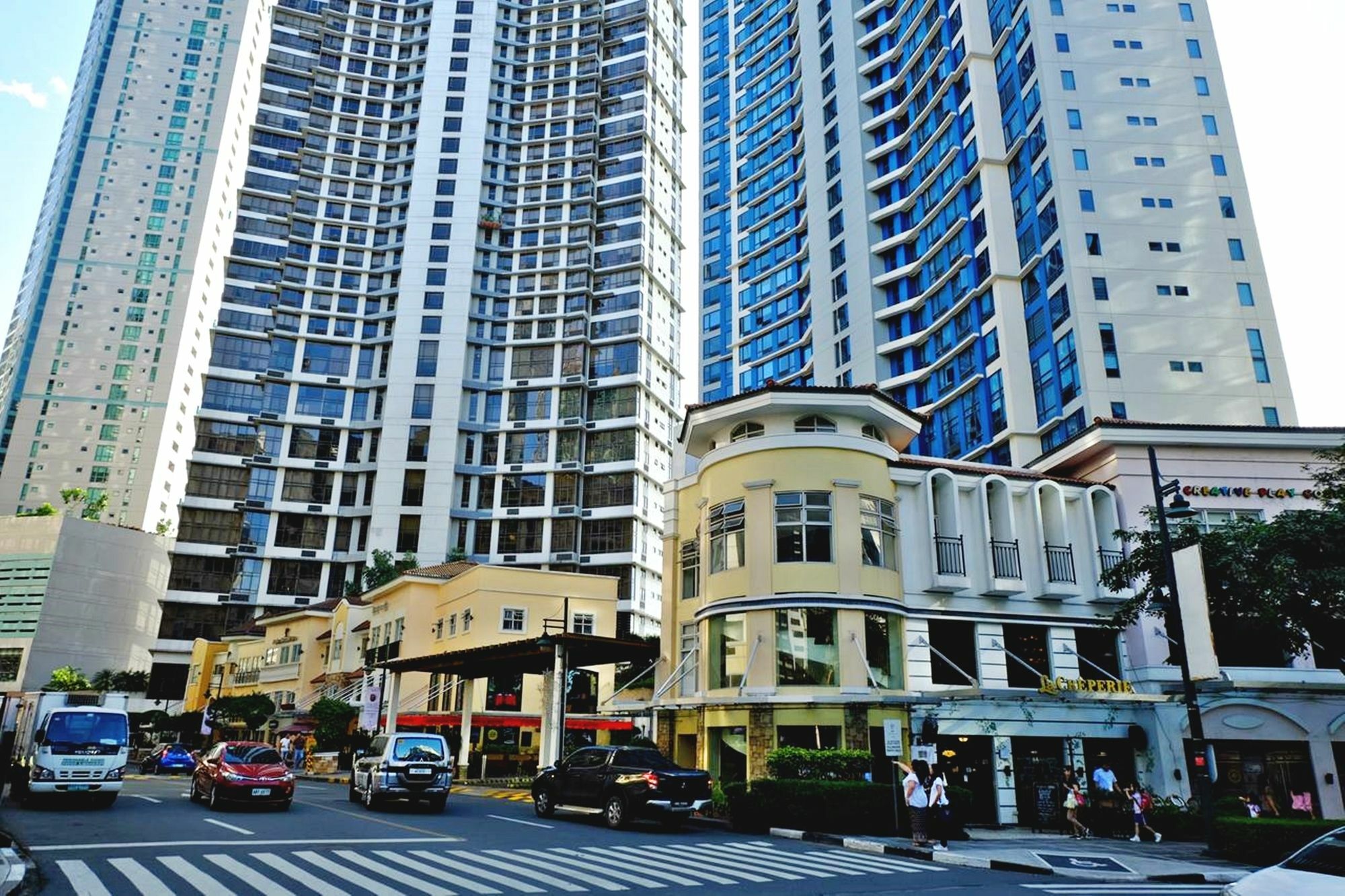 Bellagio Towers By Stays Ph Makati City Bagian luar foto